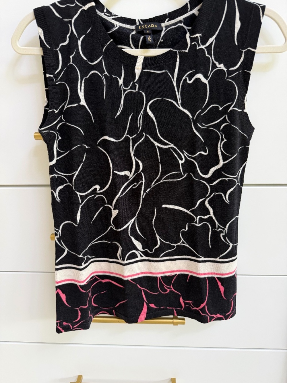 Escada top,size small